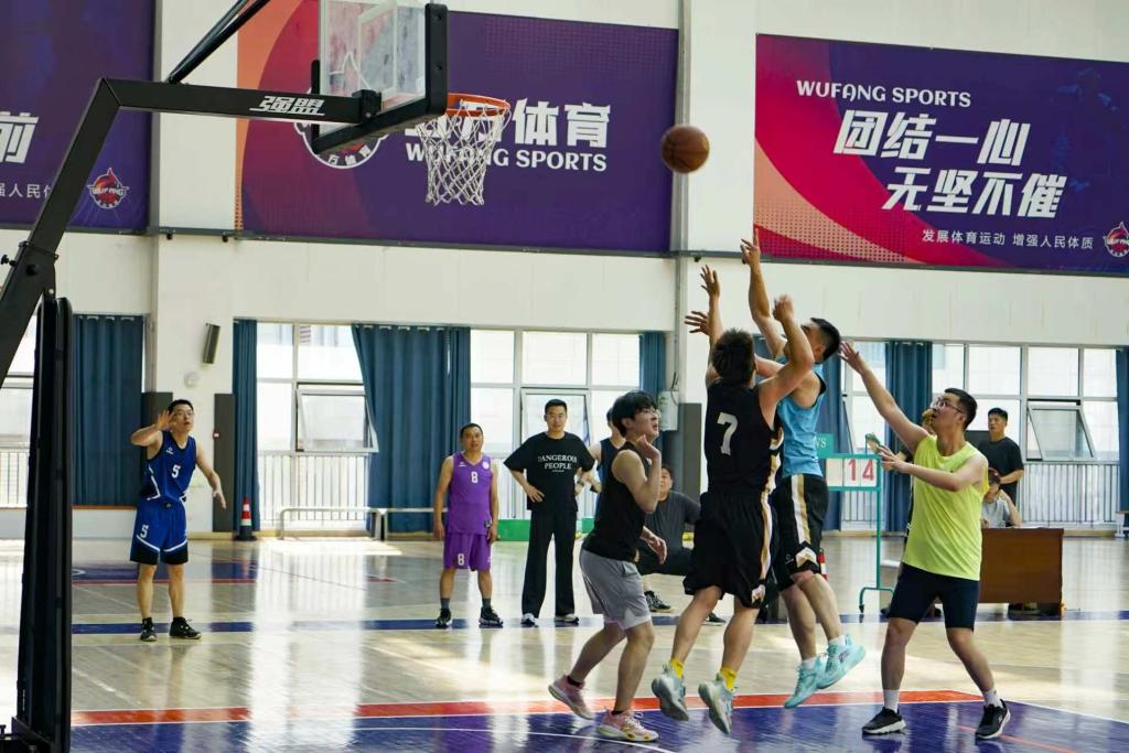 “学校举办2026年教工男子三人制篮球比赛