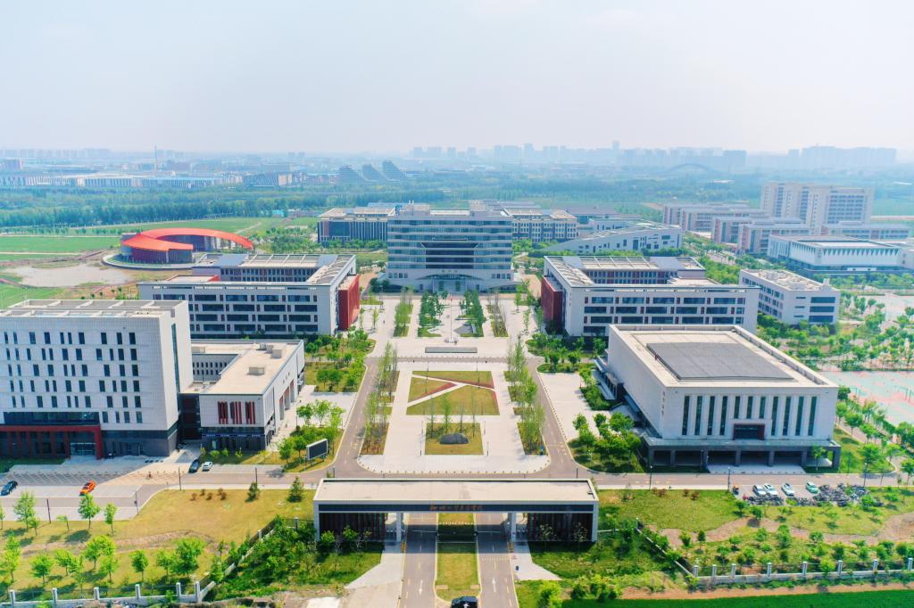 学校召开2026年教师节座谈会